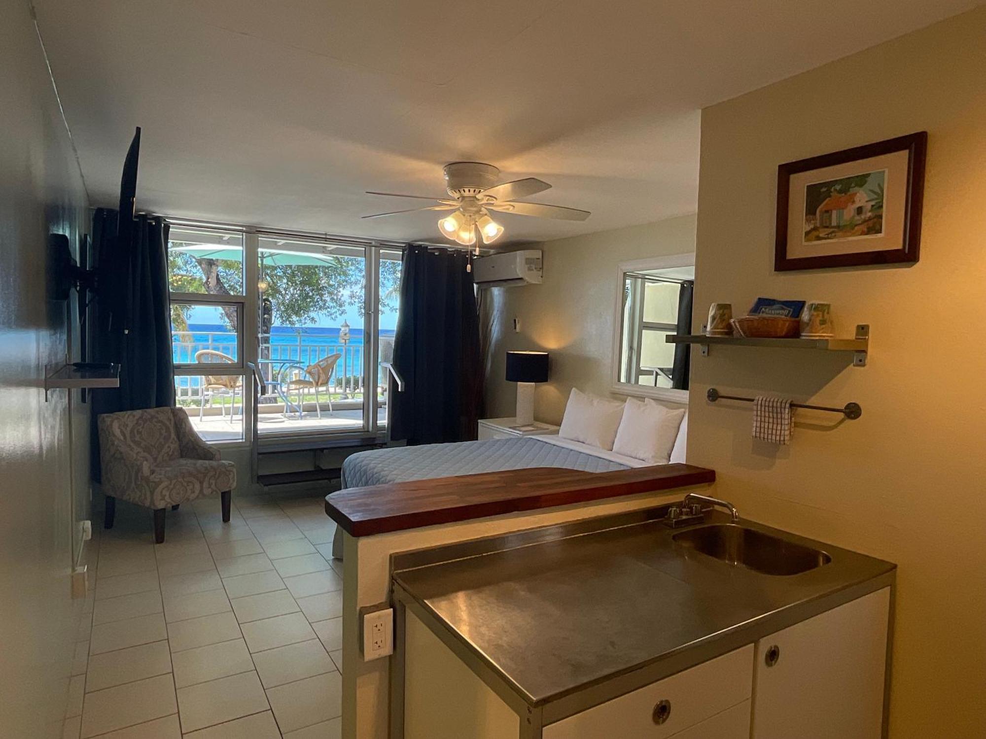 The Frederiksted Hotel Luaran gambar